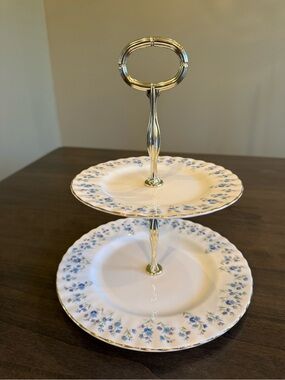 Royal Albert Memory Lane England 2-Tier Cake Dessert Stand